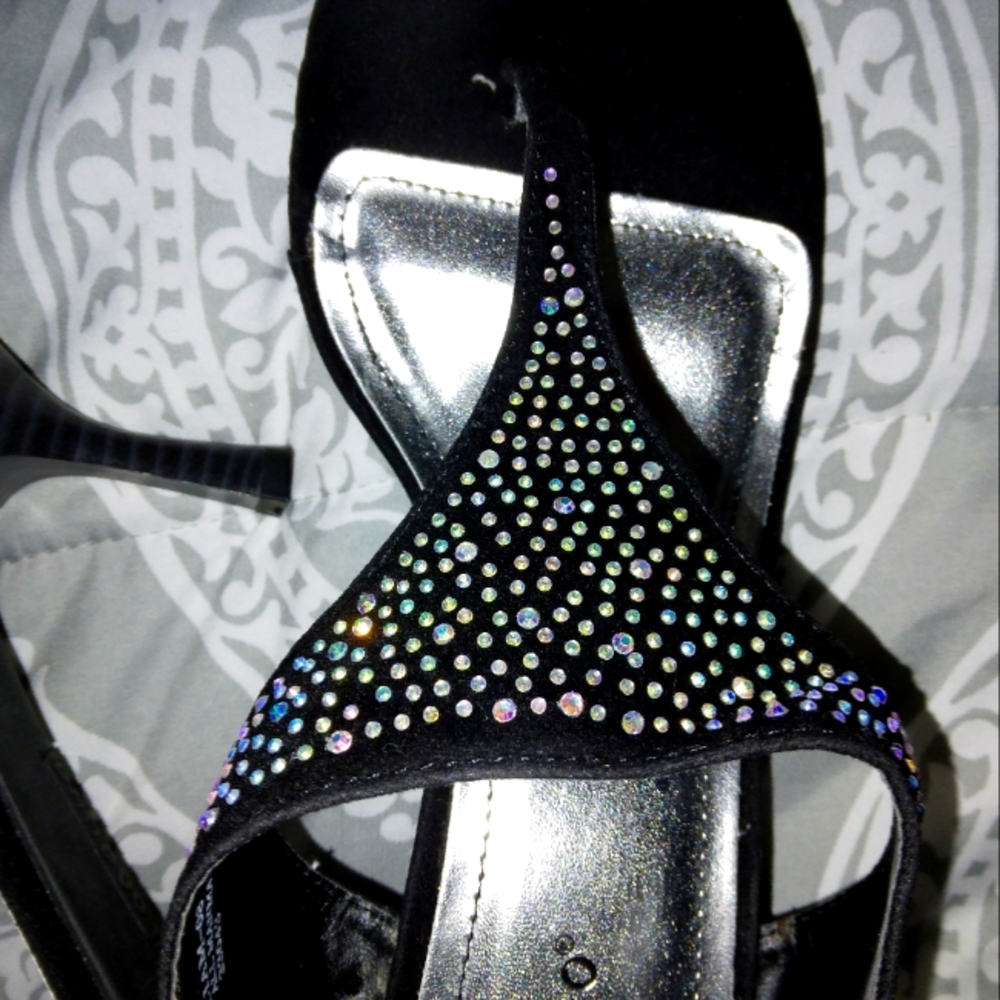 BAMBOO-Womens-Rhinestone-detailed-T-strap-Sandals
